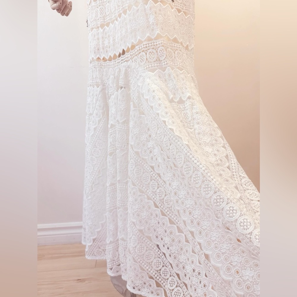 White Sleeveless Lace Maxi Dress - Picture 3 of 8